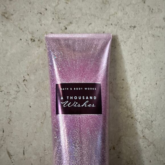 Bath & Body Works A Thousand Christmas Wishes Ulta Shea Body Cream Lotion 8 oz - Picture 3 of 6